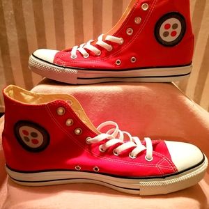 NWoT CTAS varsity red high top kicks-dots red / gray dot emblem (11M, 13W)
